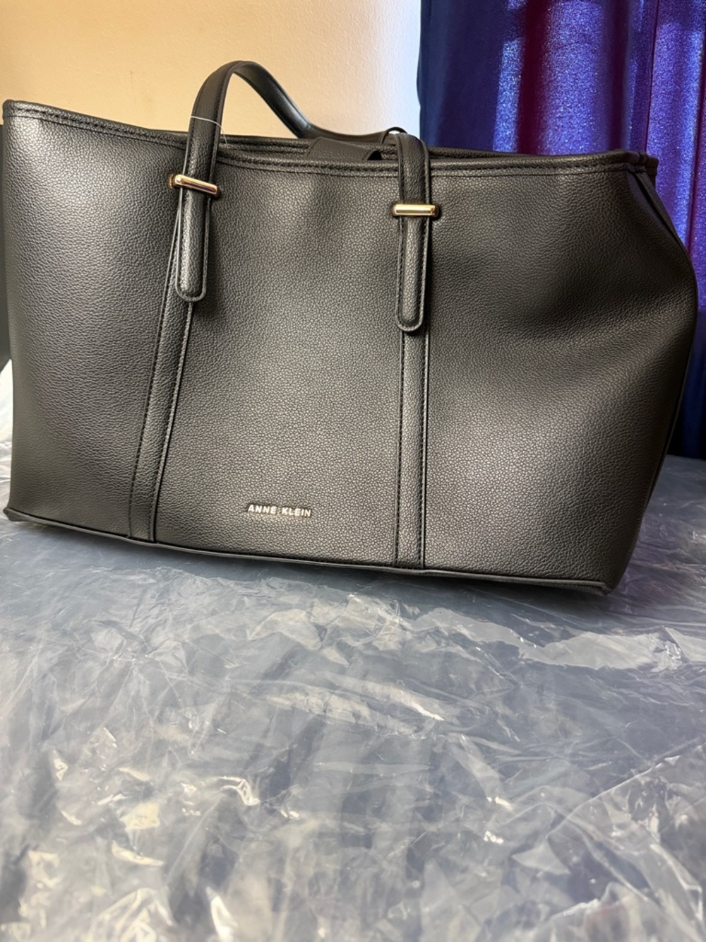 ANNE KLEIN
